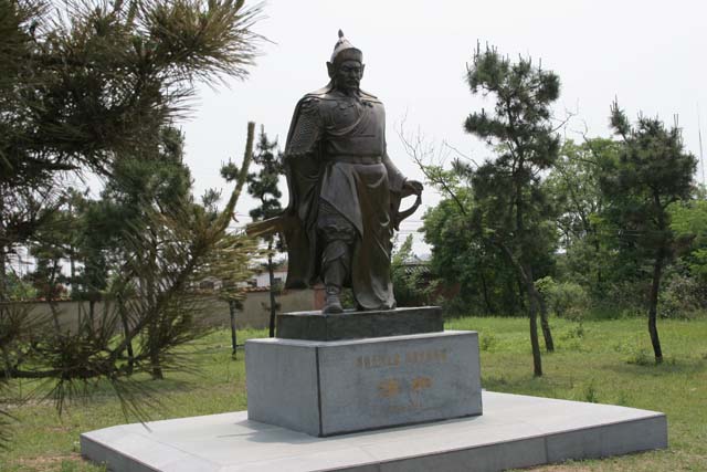 汤和墓.JPG